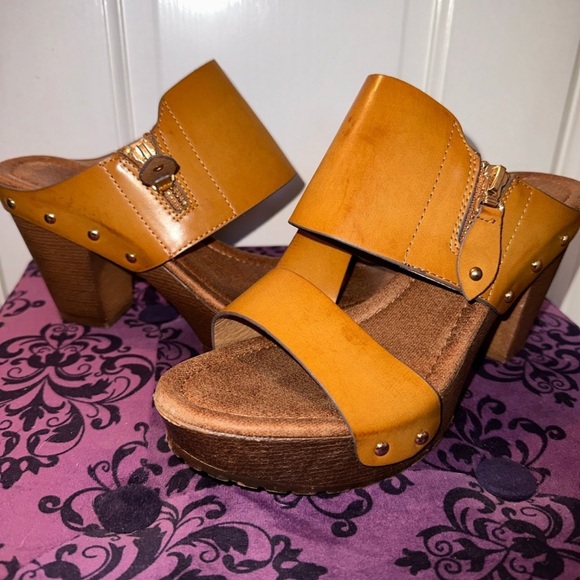 Retro chunky Heel slides size 9 - Picture 3 of 3